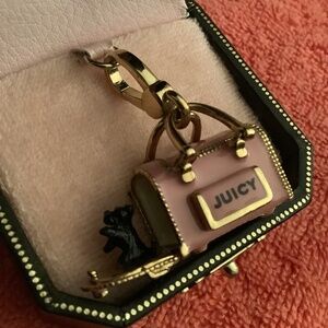 Juicy Couture Charm Pink Dog Carrier Black Yorkie Inside *Rare* Retired BNWT